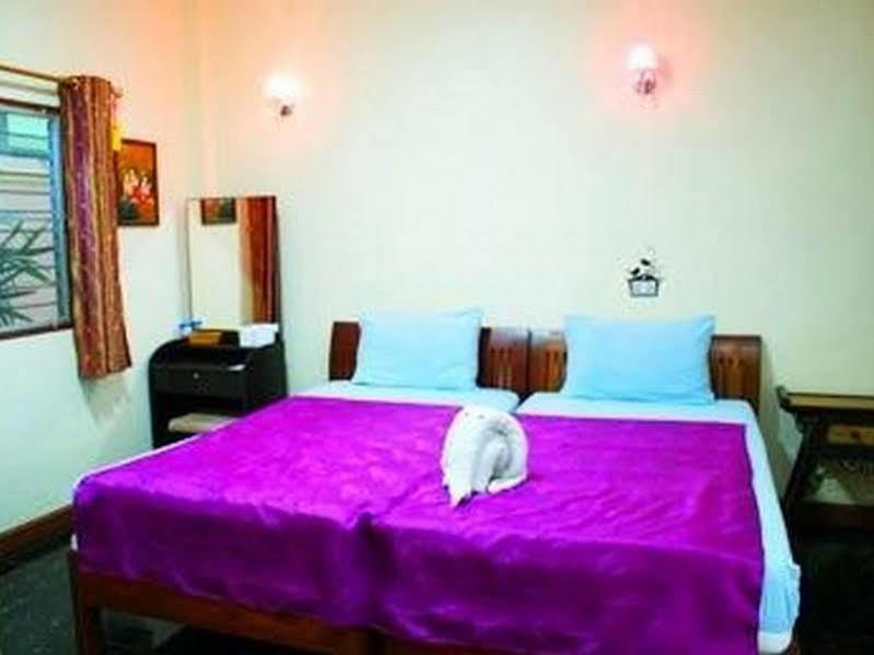 Noble Night Guesthouse Kanchanaburi Luaran gambar