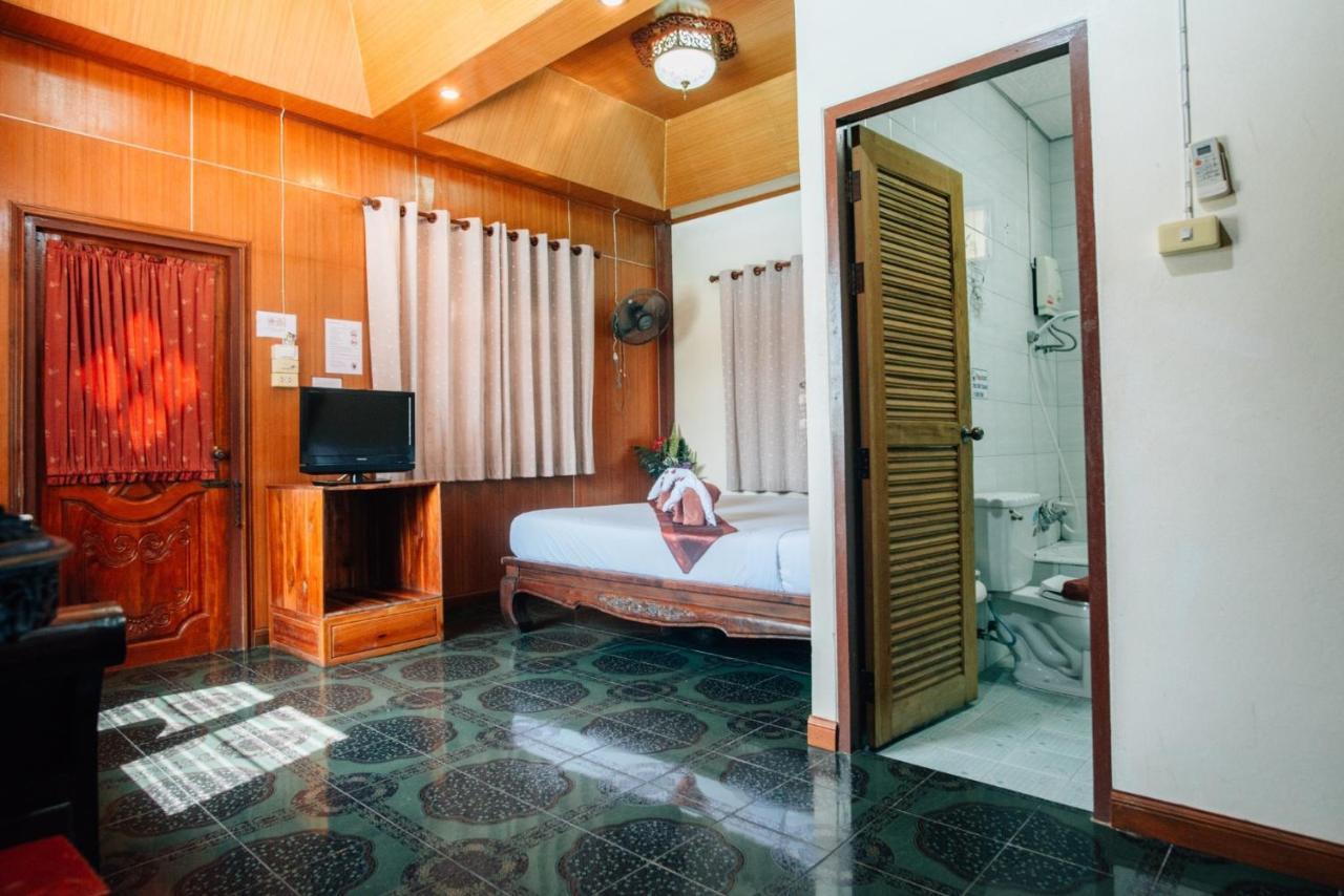 Noble Night Guesthouse Kanchanaburi Luaran gambar