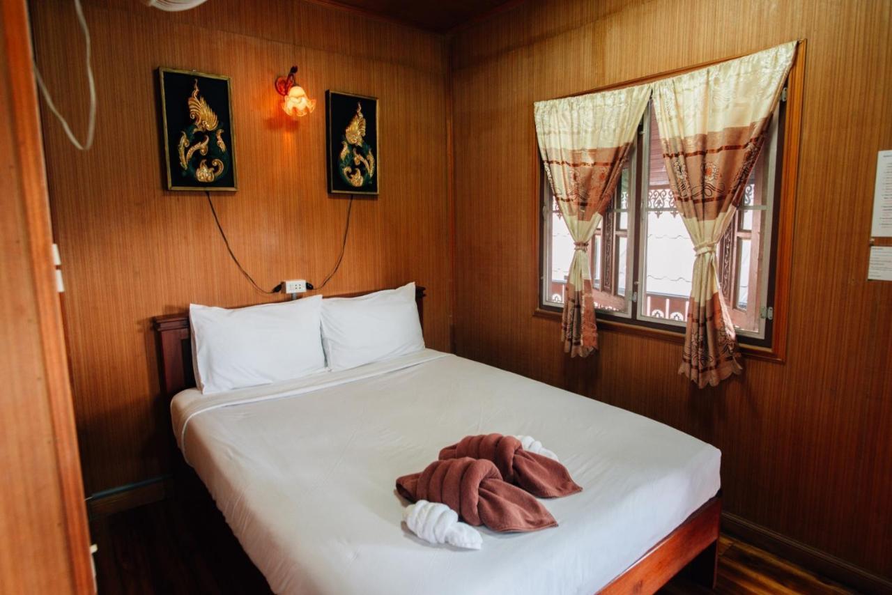 Noble Night Guesthouse Kanchanaburi Luaran gambar