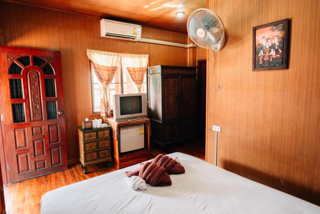 Noble Night Guesthouse Kanchanaburi Luaran gambar