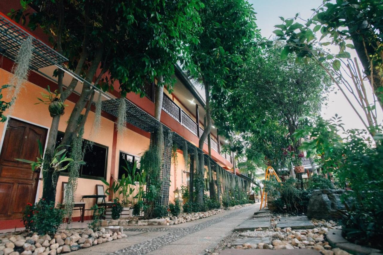 Noble Night Guesthouse Kanchanaburi Luaran gambar