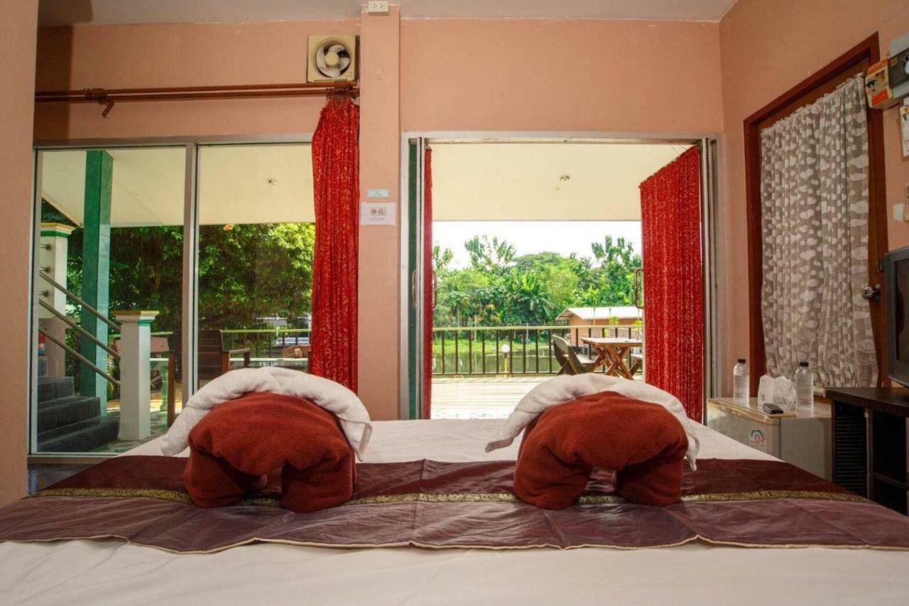 Noble Night Guesthouse Kanchanaburi Luaran gambar